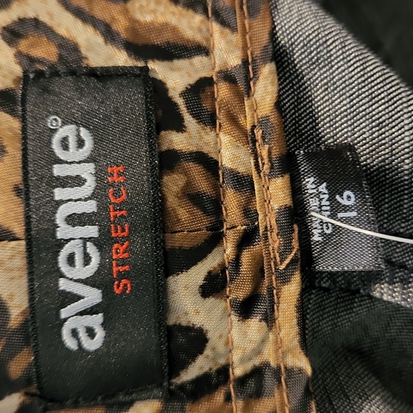 Avenue Plus Stretch Belted Mordern Fit Capri New With Tags - Picture 7 of 8